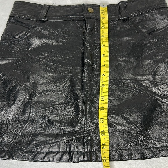 DeCoded Women’s Black Leather Vest (M) and Skirt (L) - Picture 16 of 16